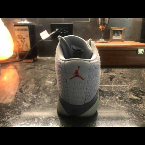 Jordan Future Grey - Picture 4 of 7